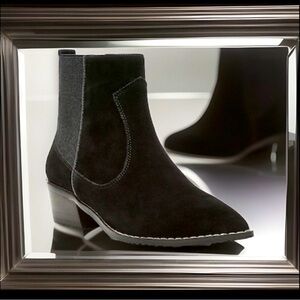 Donald J. Pliner Gazzi Western Bootie Inside Zipper Almond Toe Memory.Foam Boots
